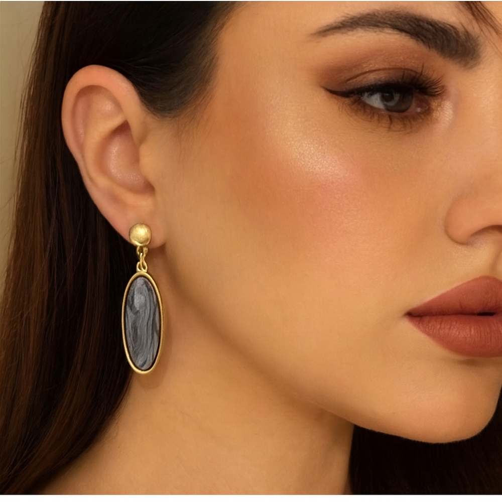 Erica‎ Lyons Gold Tone Drop Earrings